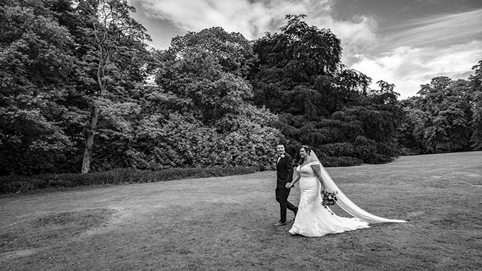 The grounds of redworth hall on a sunny wedding day with teesvalley weddings 